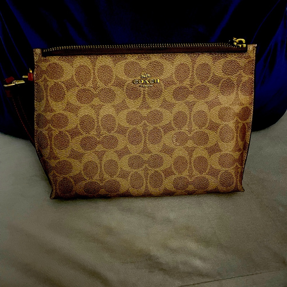 Coach pouch